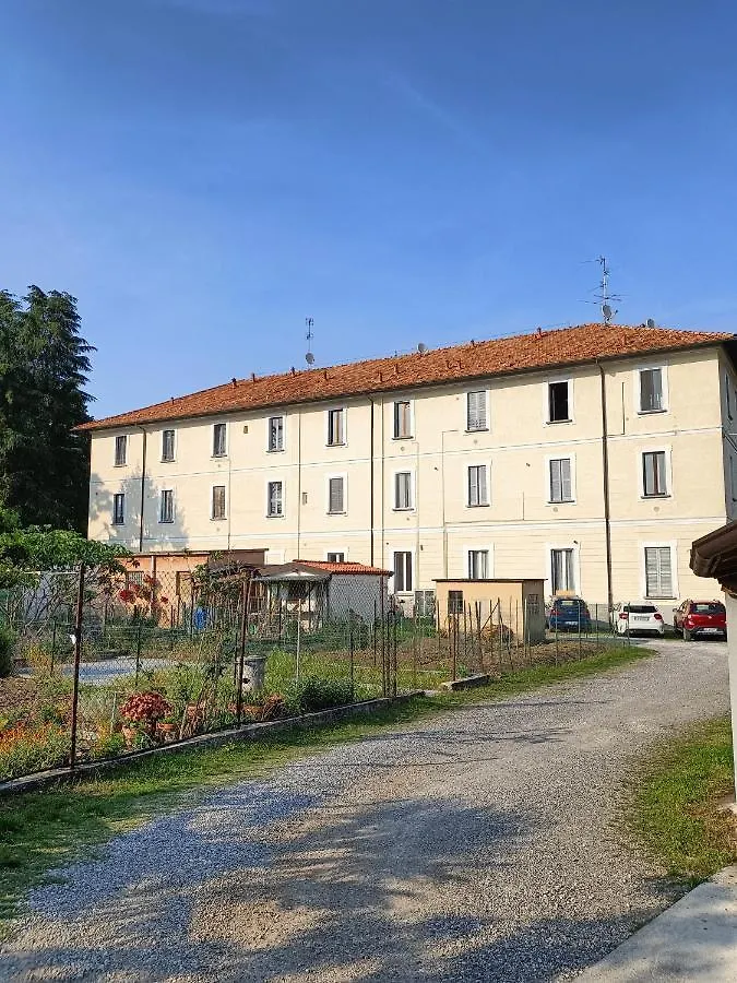 Apartment Grazioso Monolocale Con Soppalco Al Collegio -Come A Casa Locazioni Turistiche- Trezzo sull'Adda Italy